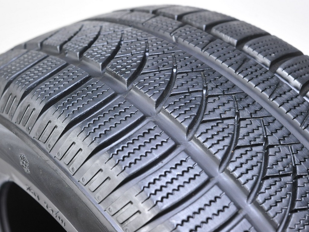 GT Radial CHAMPIRO WINTERPRO HP (2)